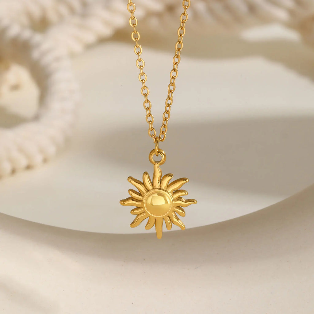 18K Gold Plated Sunflower Necklace – Waterproof Stainless Steel Pendant
