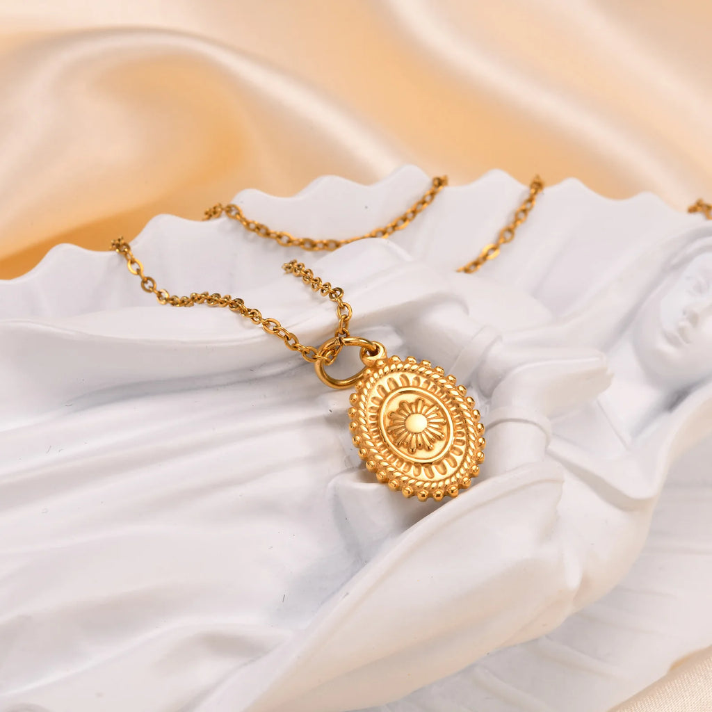 18K Gold Plated Sunflower Necklace – Waterproof Stainless Steel Pendant