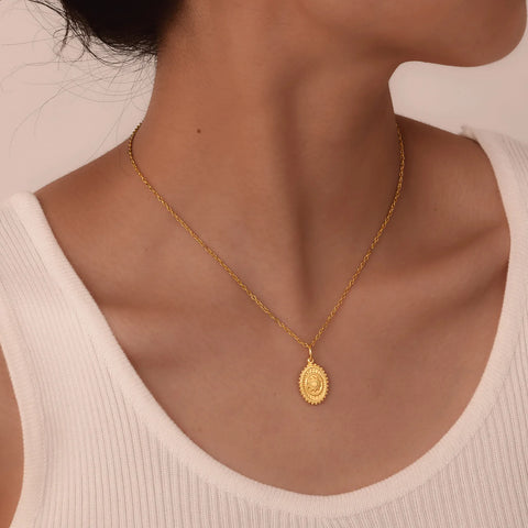 18K Gold Plated Sunflower Necklace – Waterproof Stainless Steel Pendant