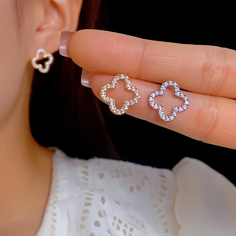 Four-Leaf Clover Earrings – Elegant Lucky Charm Design