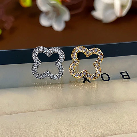 Four-Leaf Clover Earrings – Elegant Lucky Charm Design