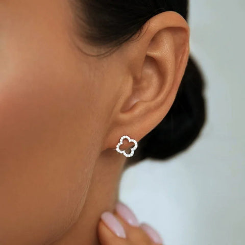Four-Leaf Clover Earrings – Elegant Lucky Charm Design