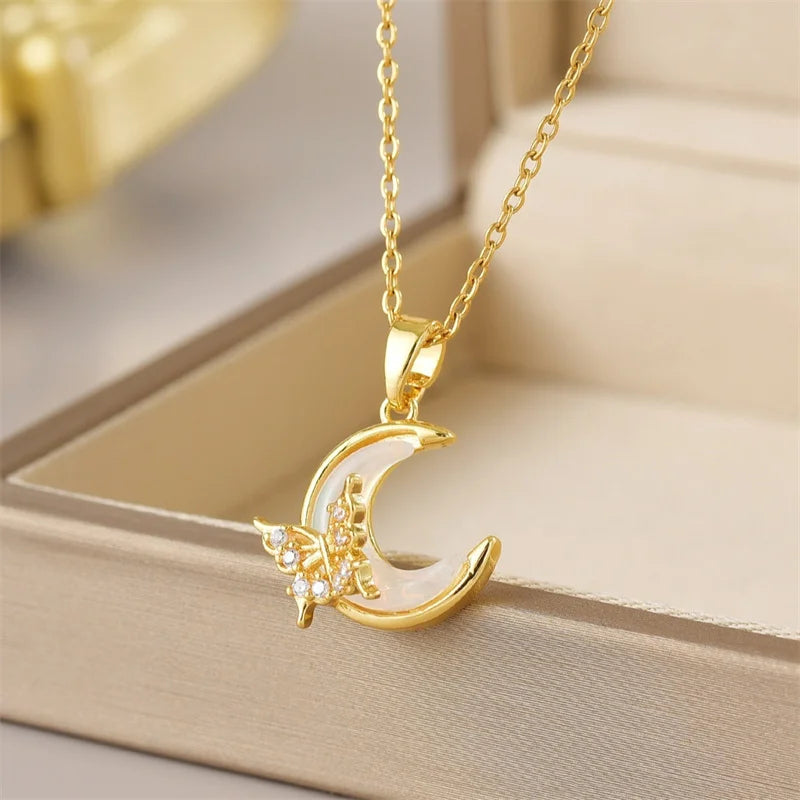 Elegant Micro-Inlaid Zircon Butterfly Choker Necklace