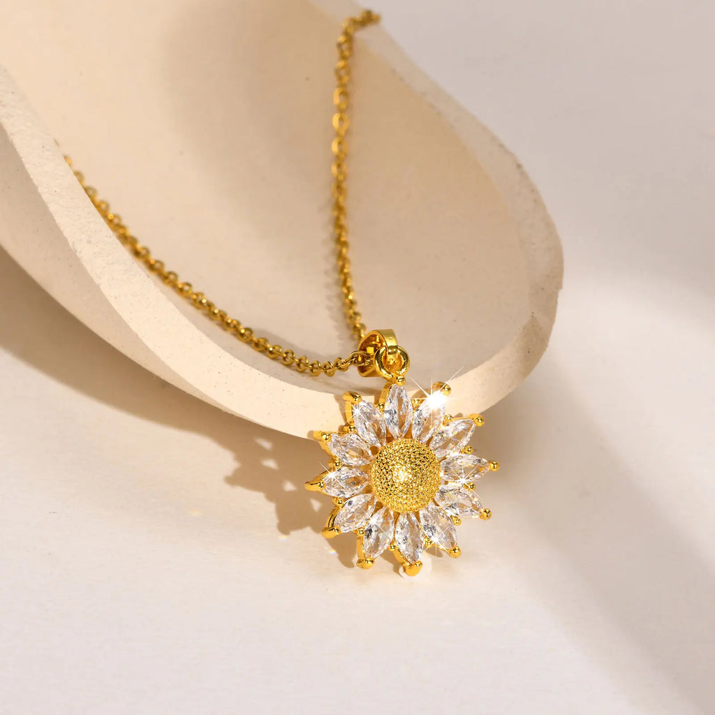 18K Gold Plated Sunflower Necklace – Waterproof Stainless Steel Pendant